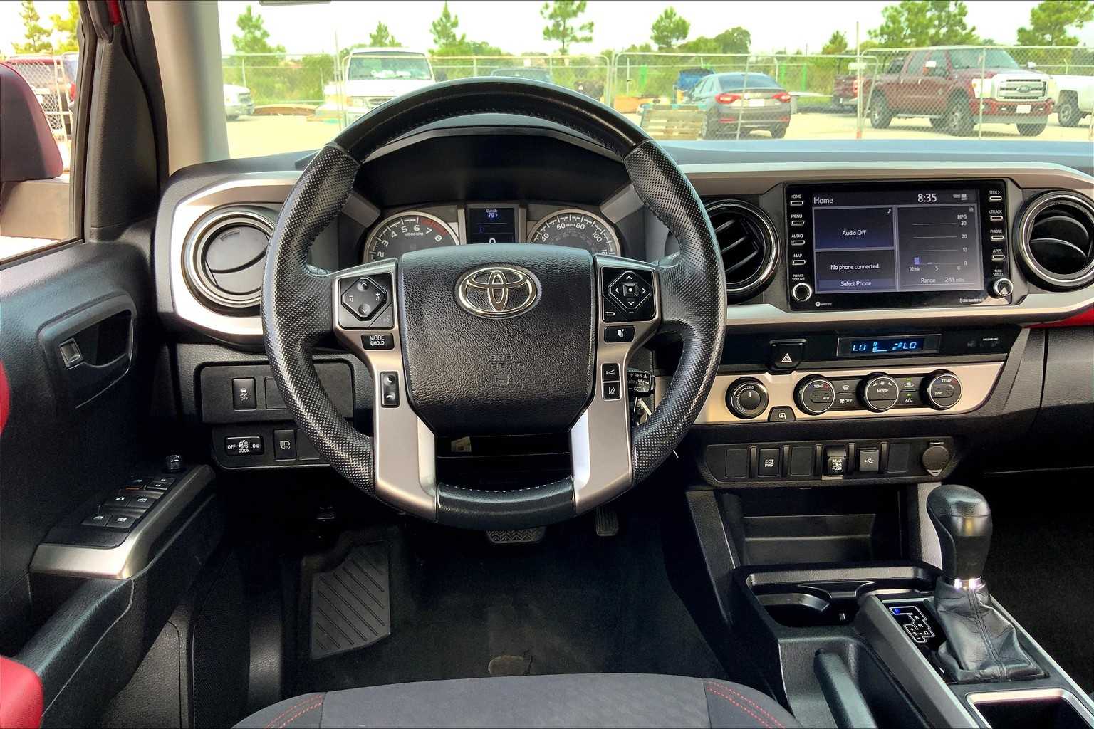 2021 Toyota Tacoma SR5 photo 5