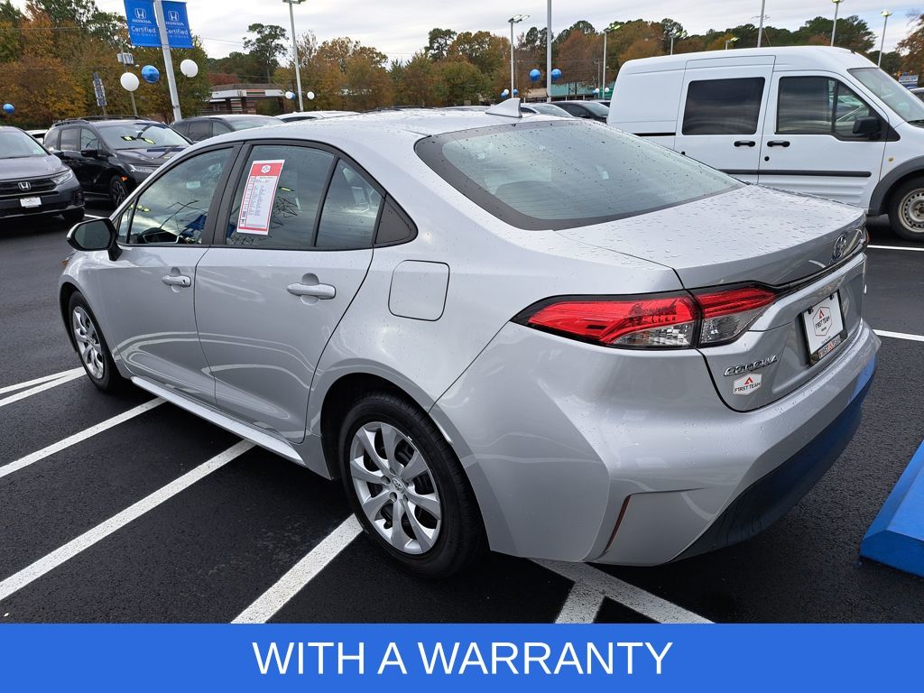 2023 Toyota Corolla LE photo 3