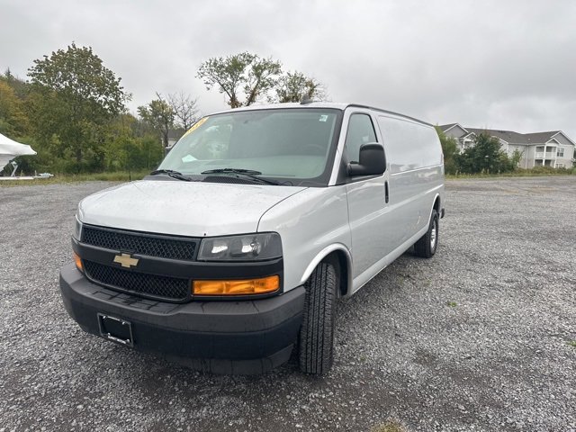 2018 Chevrolet Express Cargo Van 3500 photo 3