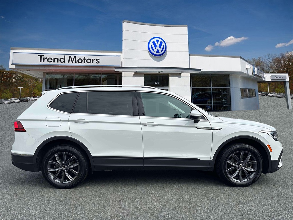 2022 Volkswagen Tiguan SE photo 4