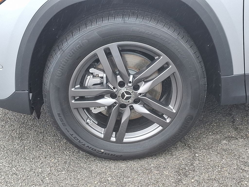 2026 Mercedes Benz GLA 250 4MATIC photo 4