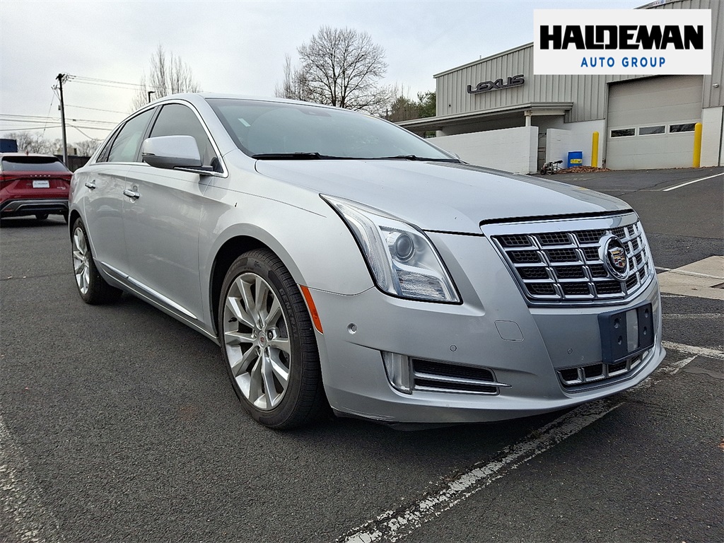 2015 Cadillac XTS Luxury Collection's photo