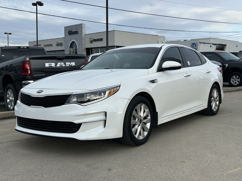 2018 Kia Optima LX photo 2