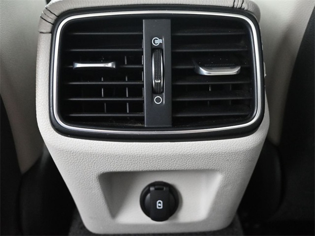 2021 Genesis G70 3.3T photo 9