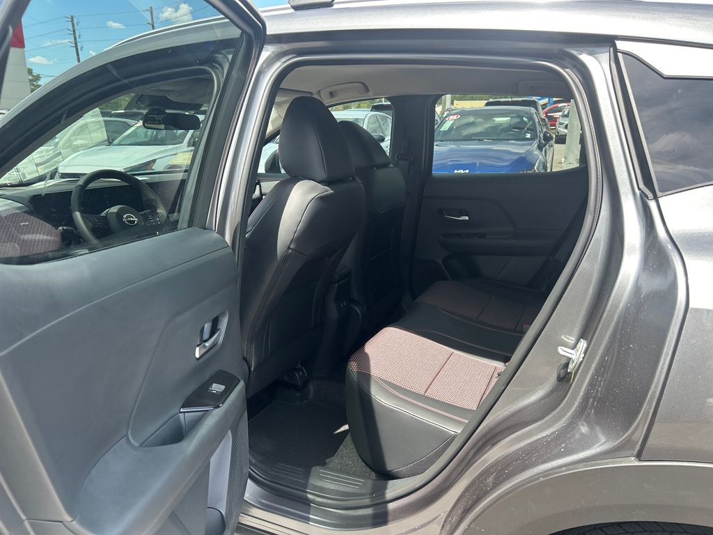 2026 Nissan Kicks SR photo 15