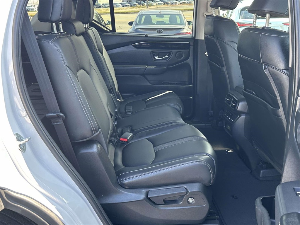 2025 Honda Pilot EX-L photo 2