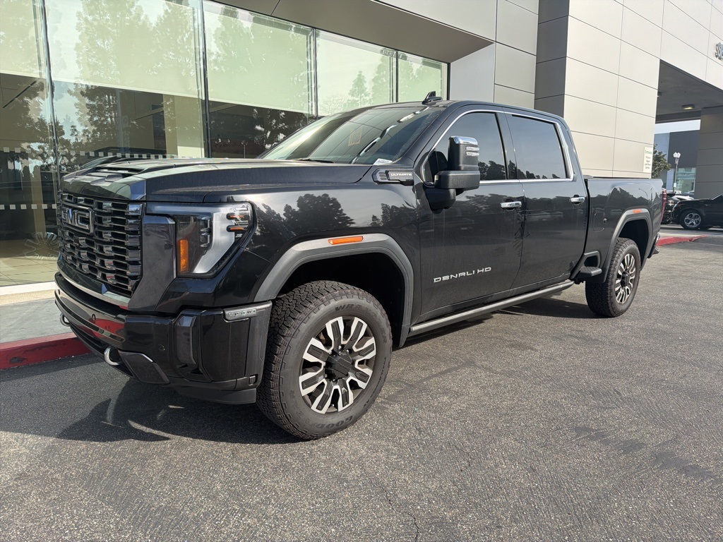2024 GMC Sierra 3500HD Denali Ultimate's photo