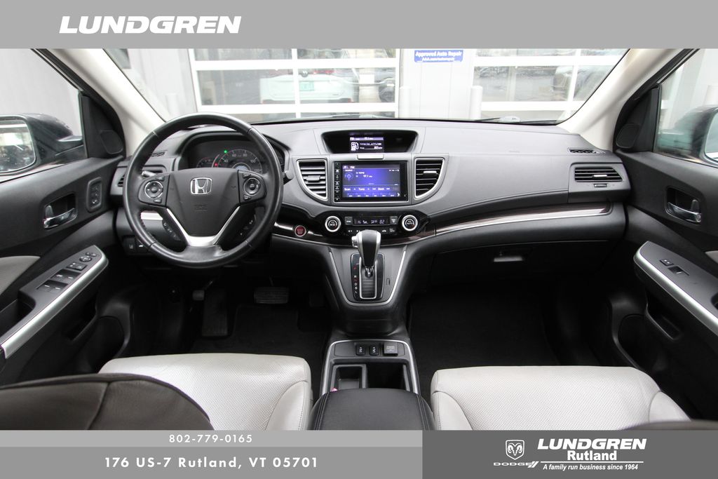 2016 Honda CR-V Touring photo 4