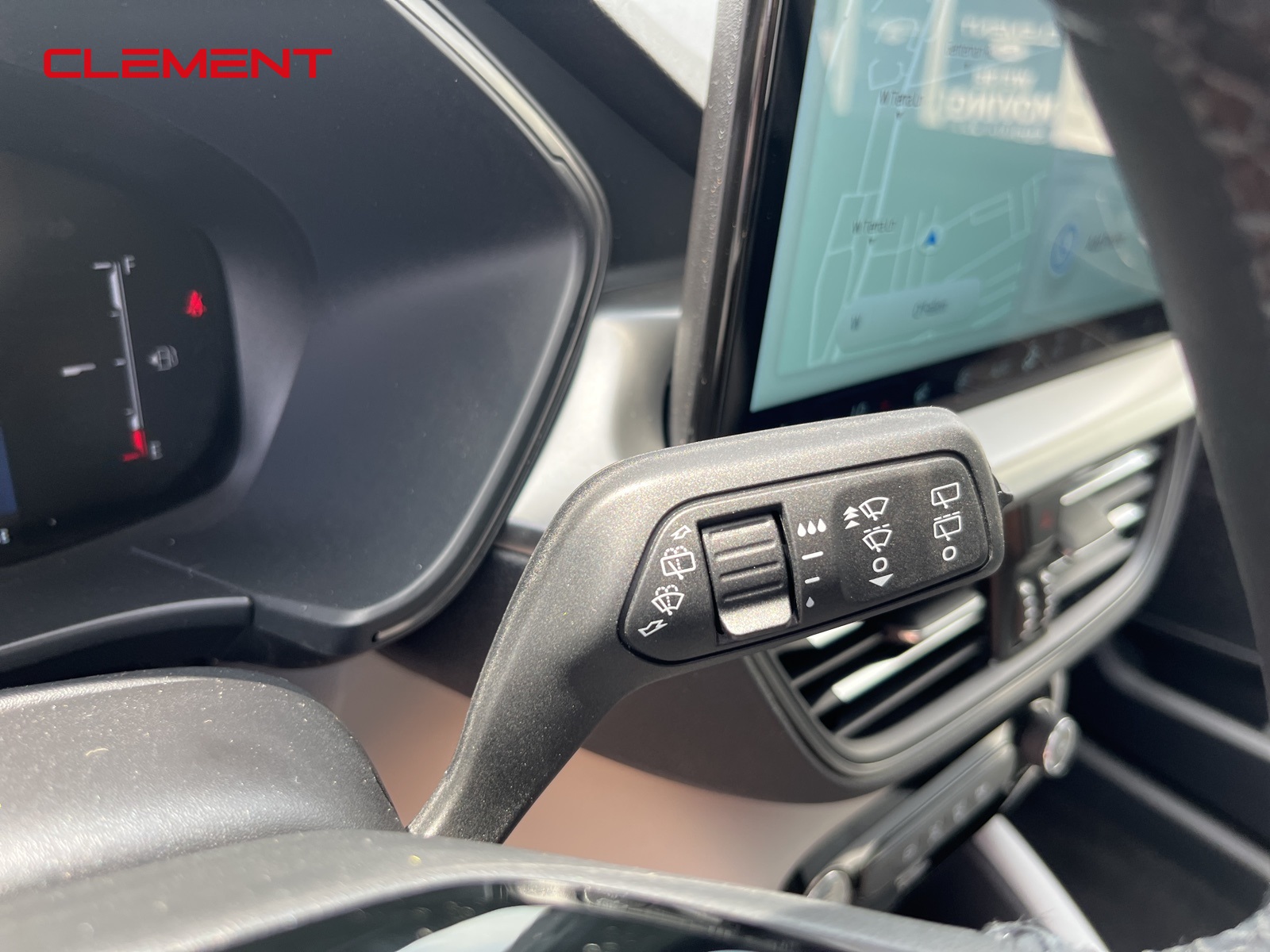 2025 Ford Escape Plug-In Hybrid photo 7