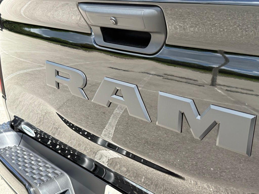 2025 Ram 1500 Tradesman photo 28