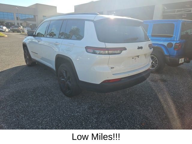 2021 Jeep Grand Cherokee Altitude photo 3