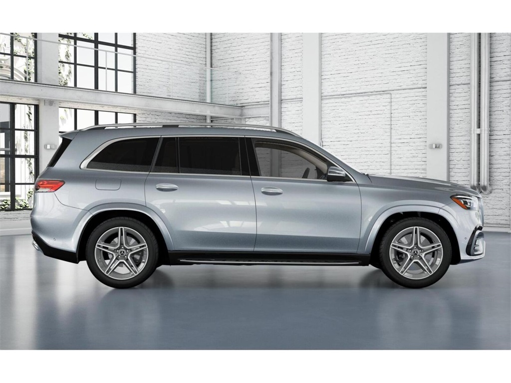 2026 Mercedes Benz GLS 450 4MATIC photo 2