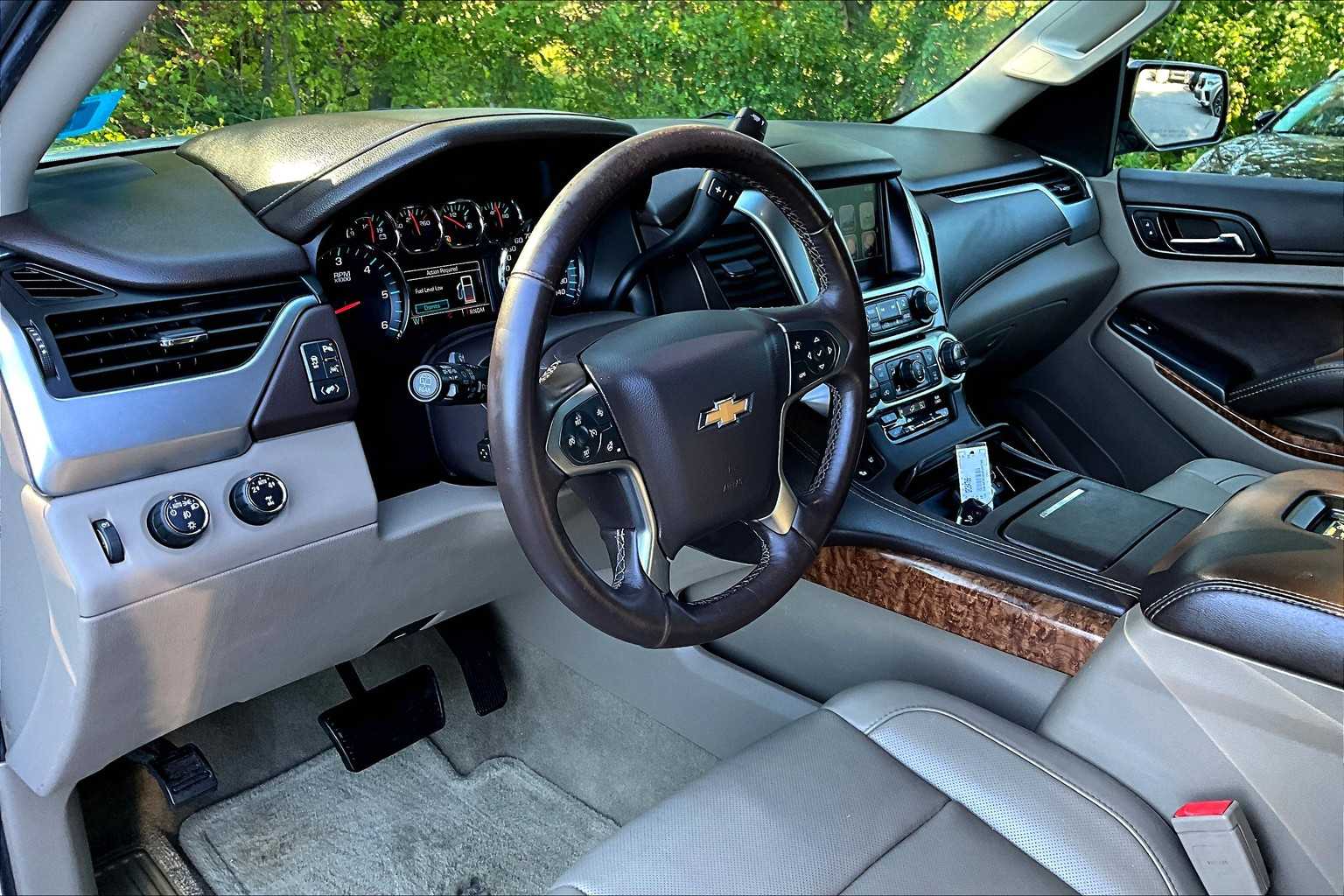 2016 Chevrolet Tahoe LTZ photo 16