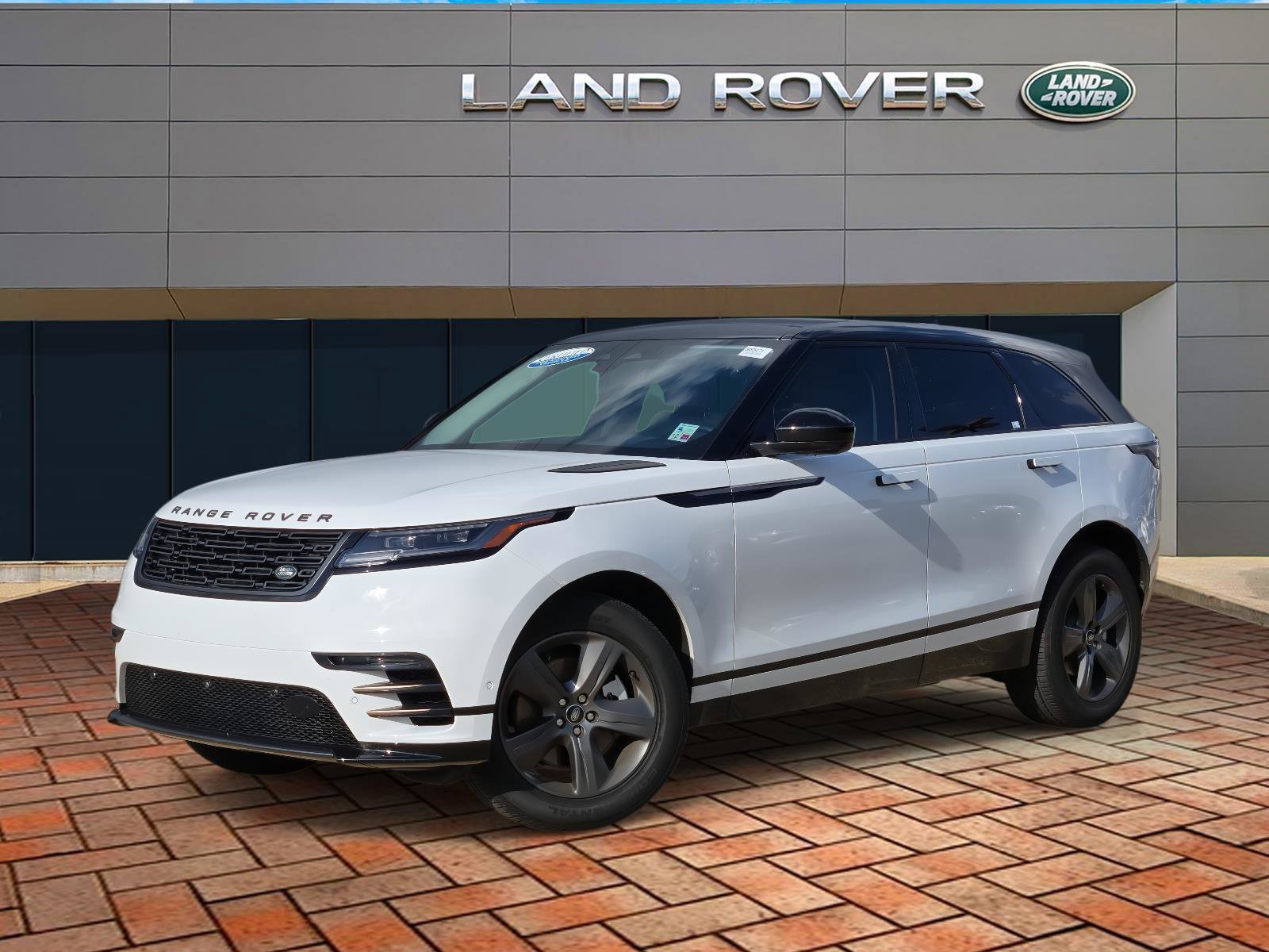 2025 Land Rover Range Rover Velar Dynamic SE's photo