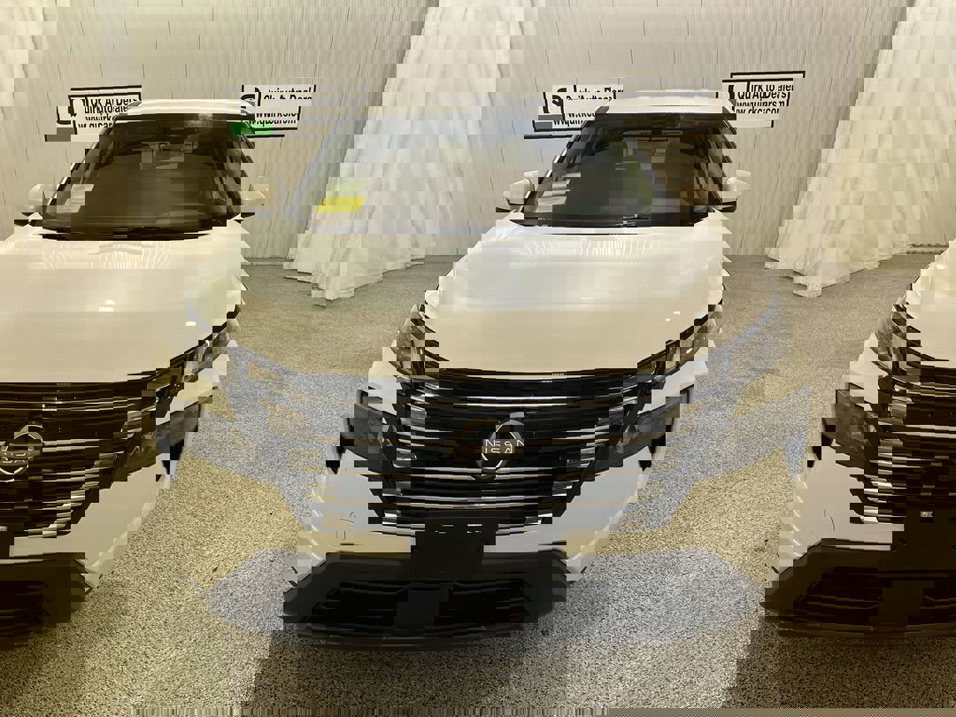 2026 Nissan Rogue SV photo 2