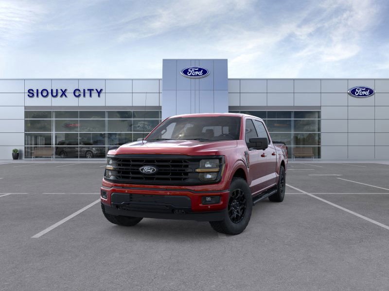 2025 Ford F-150 XLT photo 2
