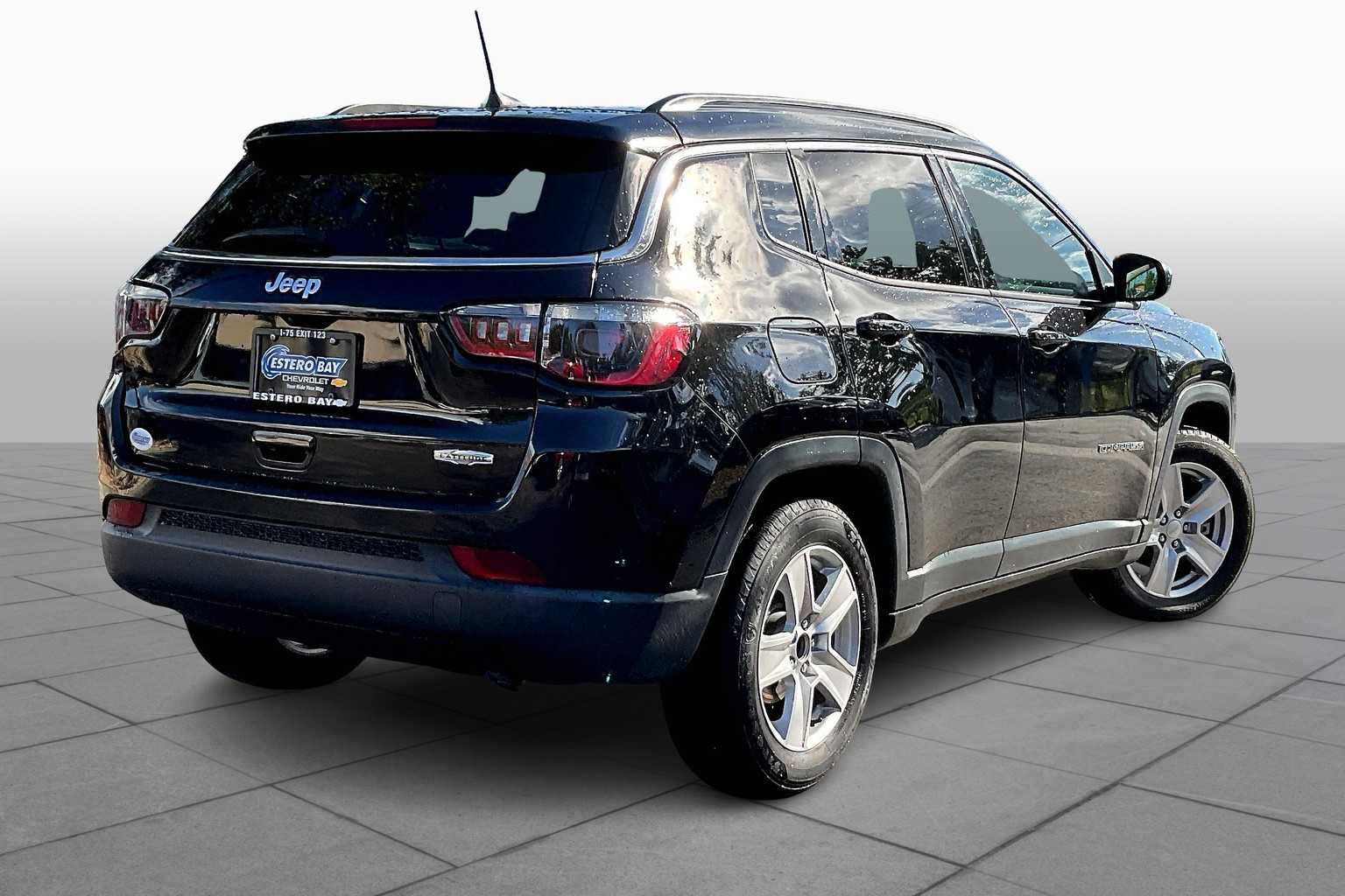 2022 Jeep Compass Latitude photo 12