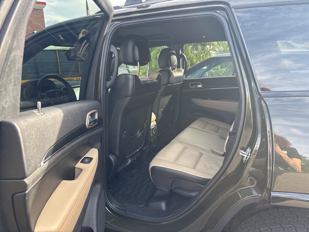 2017 Jeep Grand Cherokee Limited photo 18