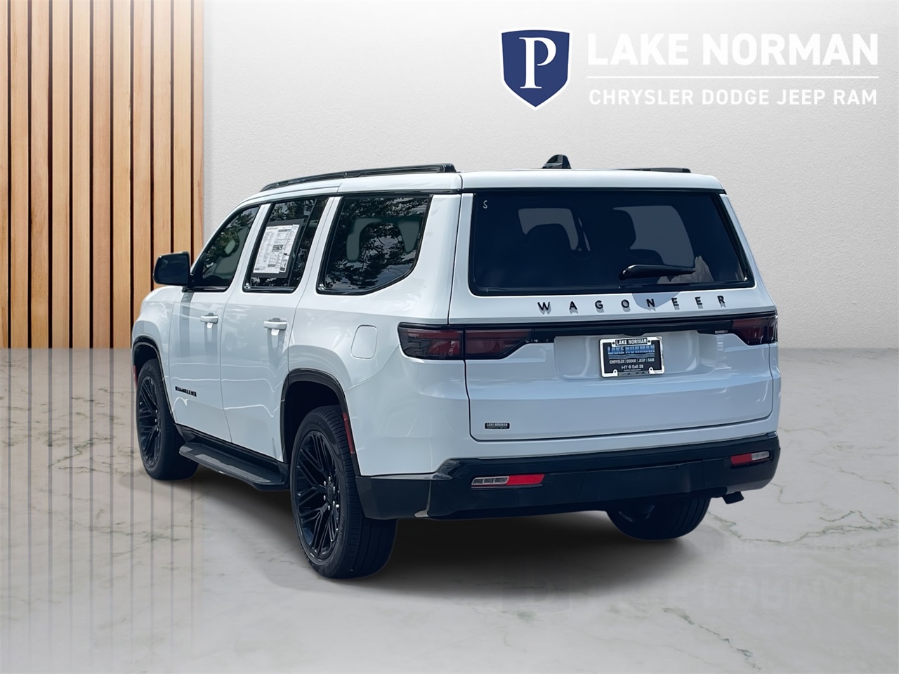 2025 Jeep Wagoneer Series II Carbide photo 2