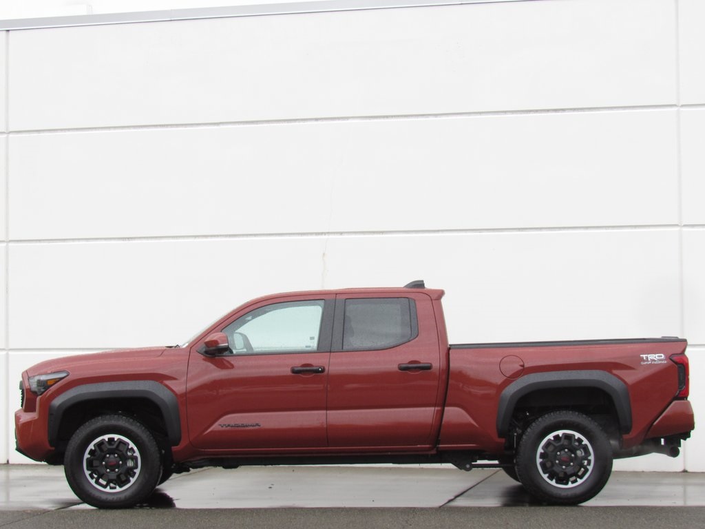 2025 Toyota Tacoma TRD Off-Road photo 4