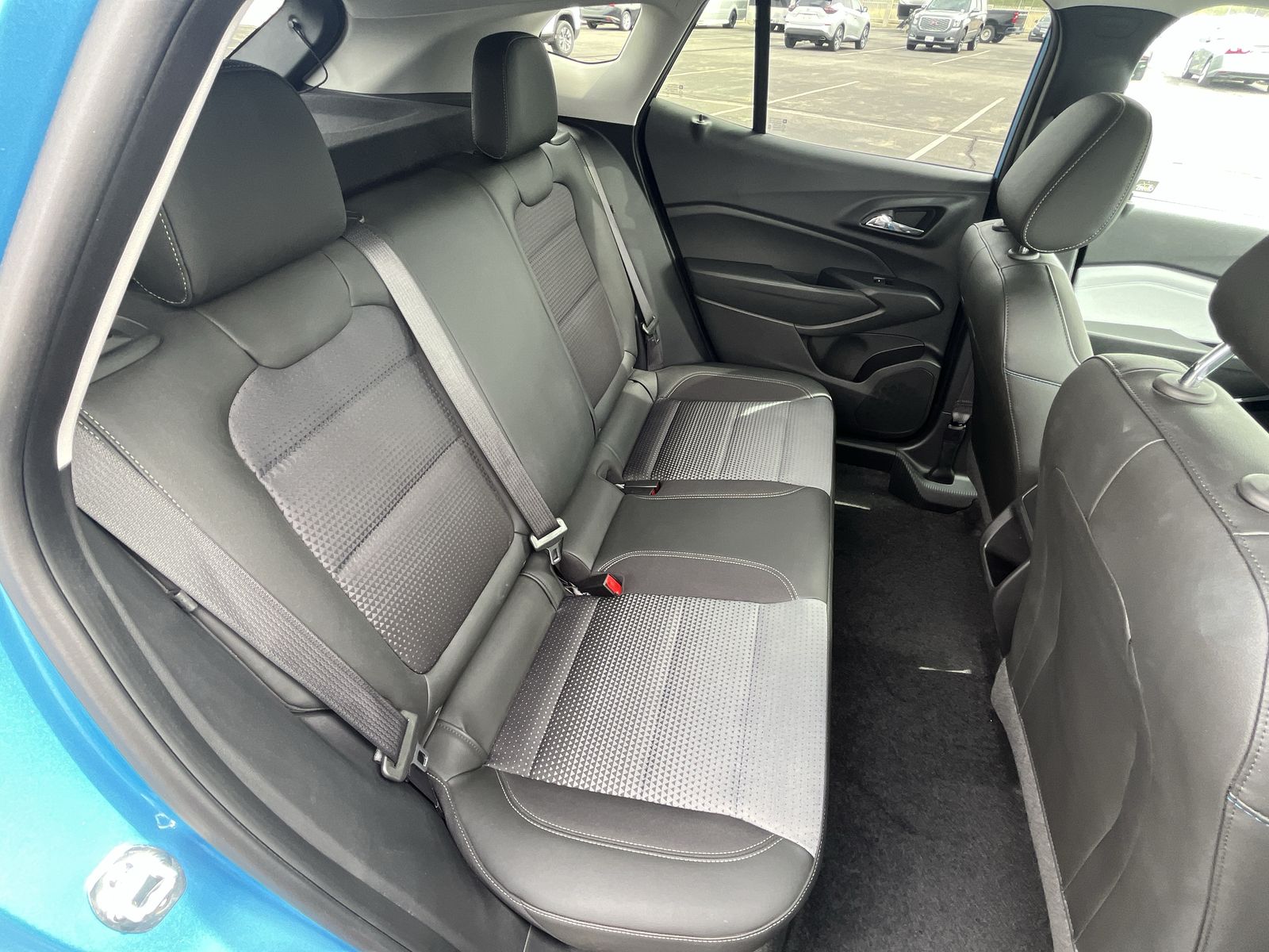 2025 Chevrolet Trax LT photo 17