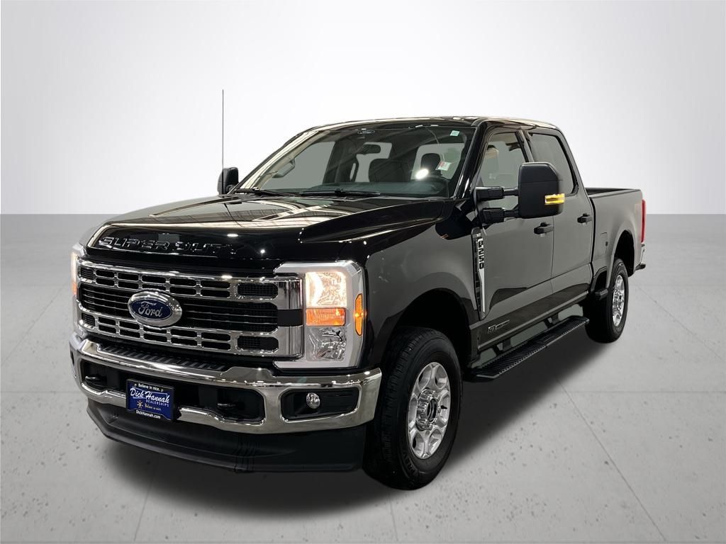 2025 Ford F-250 photo 2