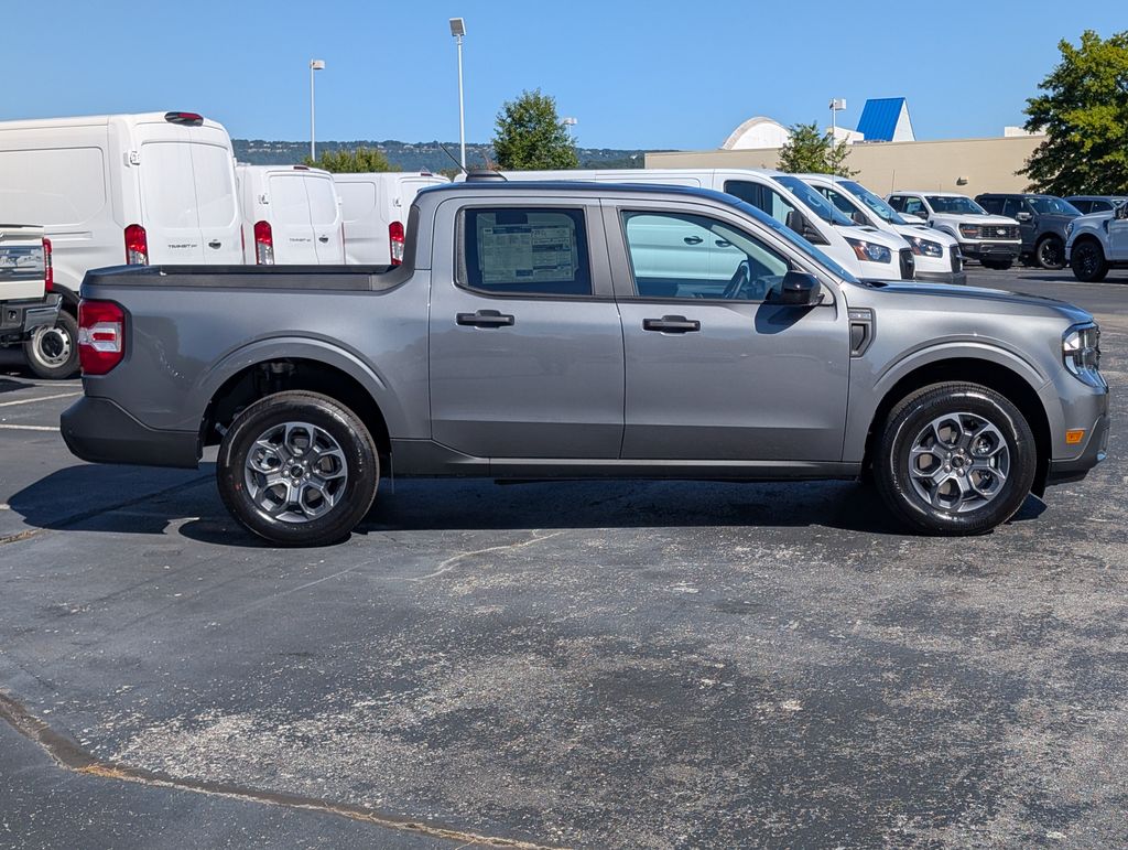 2025 Ford Maverick XLT photo 3