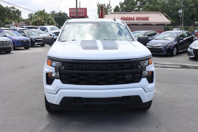 2022 Chevrolet Silverado 1500 Custom photo 2