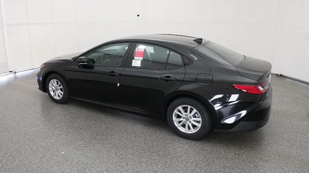 2026 Toyota Camry LE photo 11