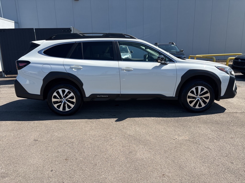 2024 Subaru Outback Premium photo 2