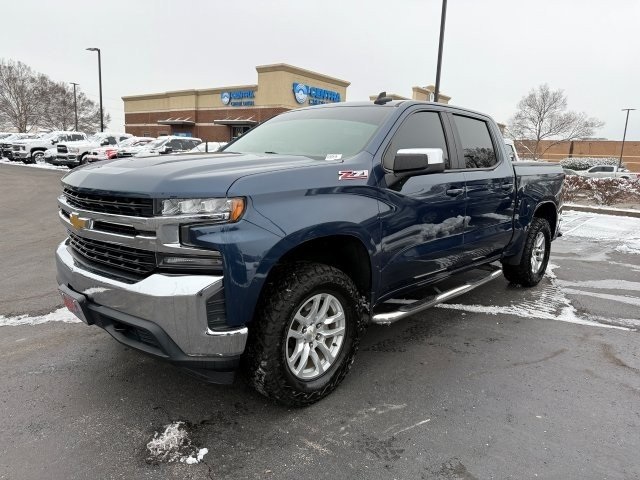 2021 Chevrolet Silverado 1500 LT photo 2