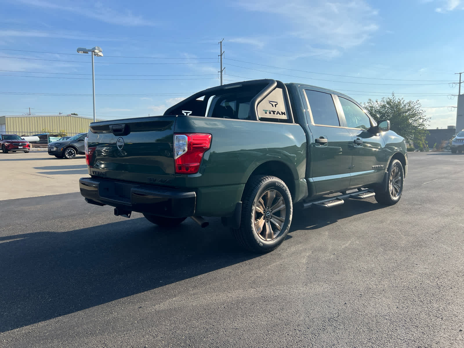 2024 Nissan Titan SV photo 2
