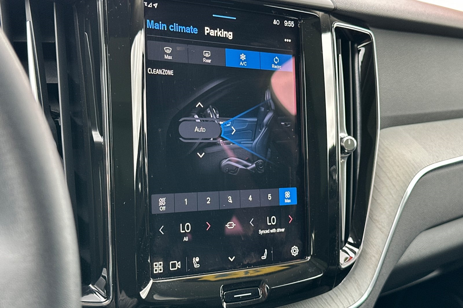 2025 Volvo XC60 Hybrid T8 Plus photo 20
