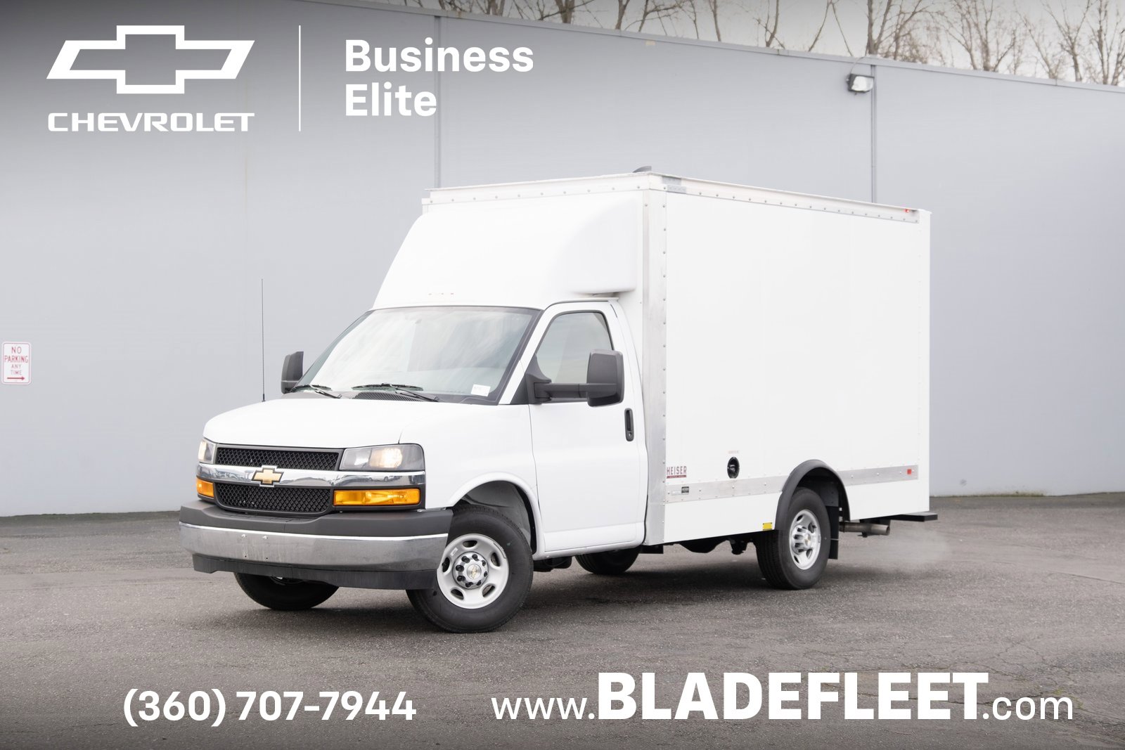 2024 Chevrolet Express Cutaway Base's photo