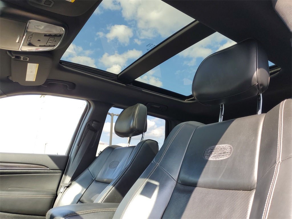 2014 Jeep Grand Cherokee Overland photo 12