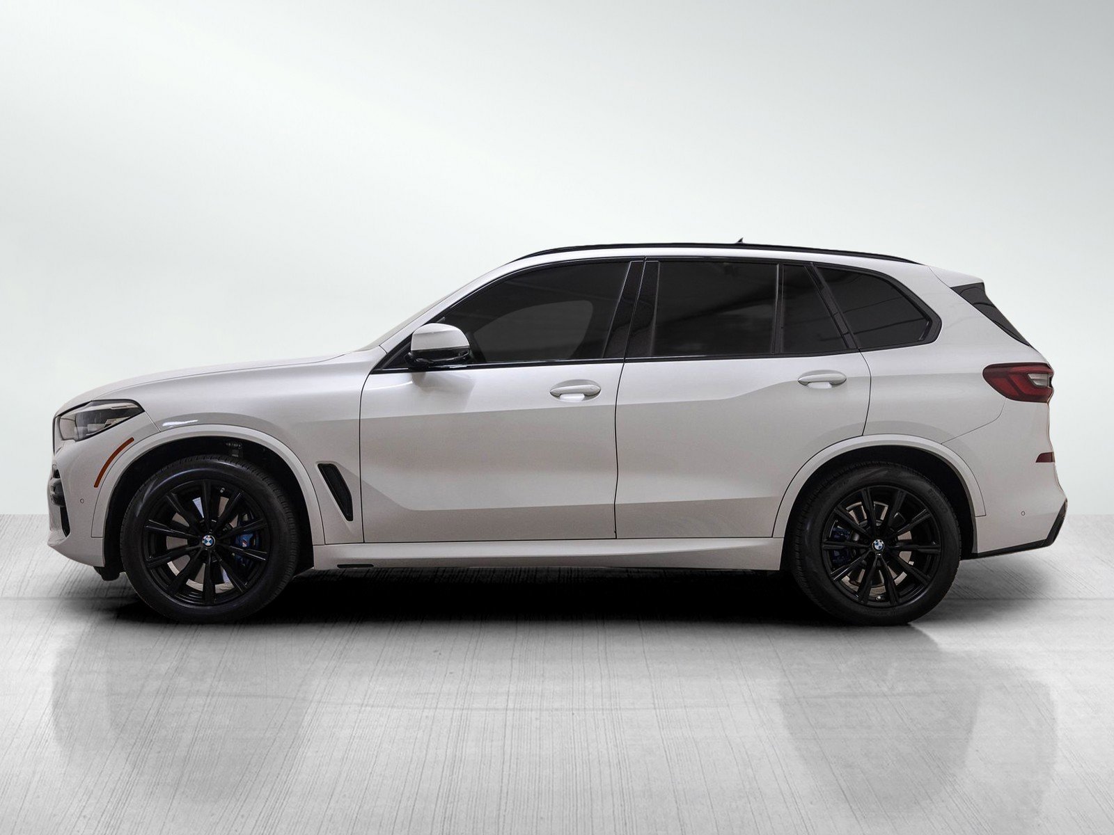 2023 Bmw X5 M50i photo 3