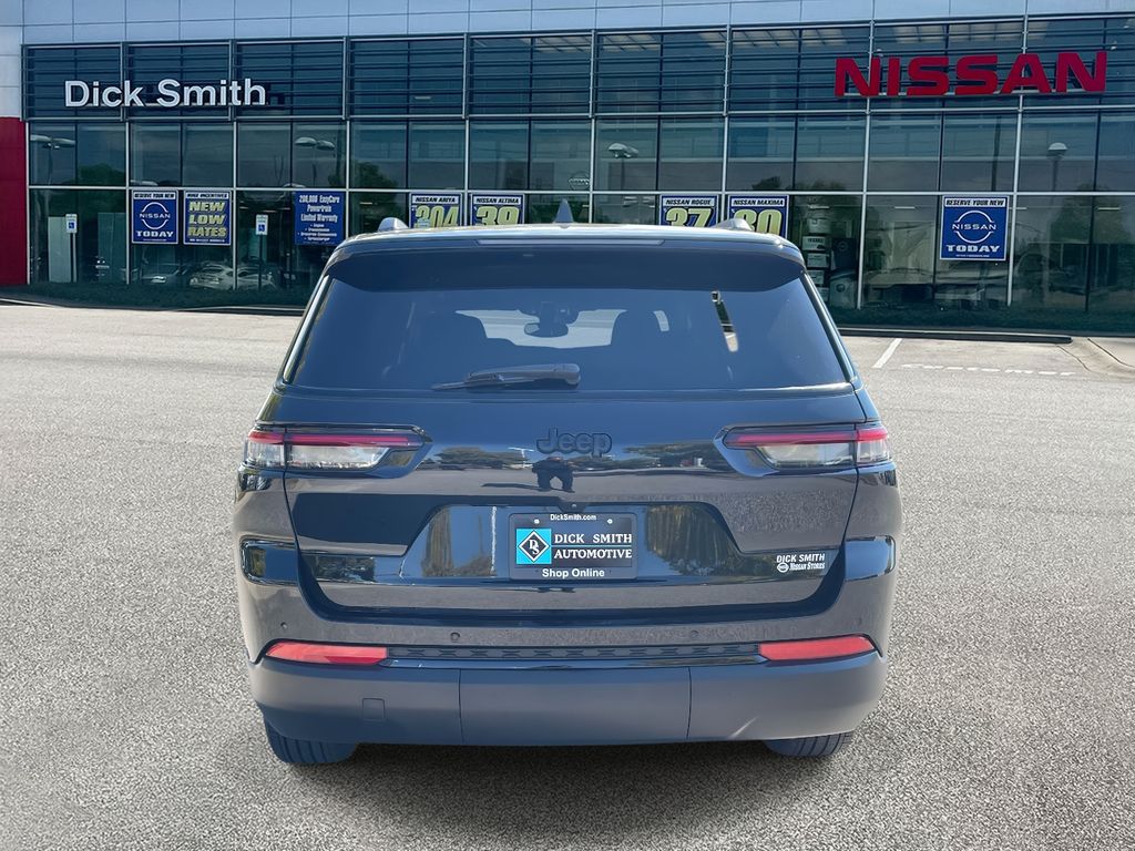 2024 Jeep Grand Cherokee Altitude photo 2