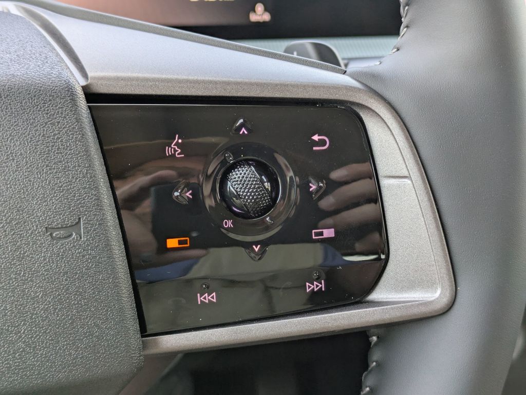 2025 Nissan Murano SL photo 14