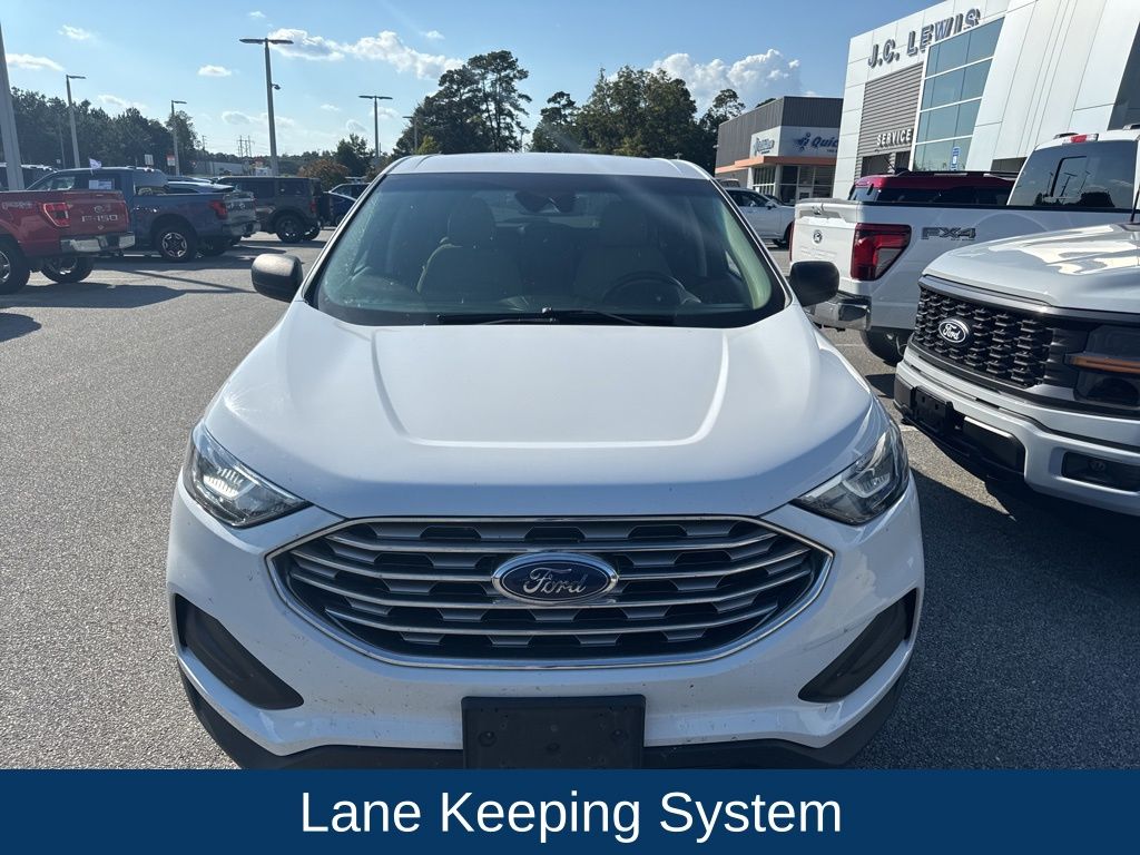 2019 Ford Edge SE photo 3