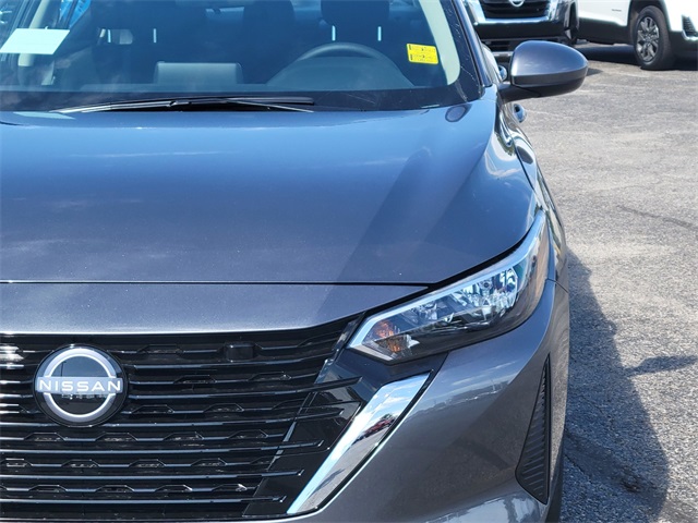 2025 Nissan Sentra SV photo 9
