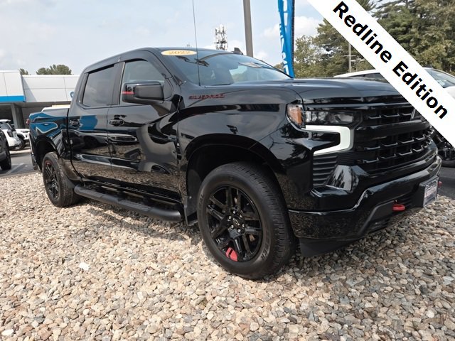 2022 Chevrolet Silverado RST photo 13