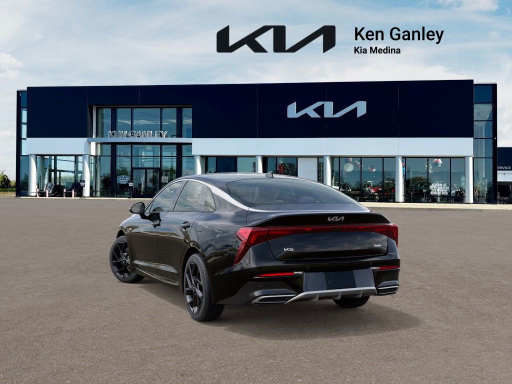 2026 Kia K5 GT-Line photo 2