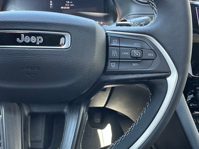 2025 Jeep Grand Cherokee Laredo photo 20