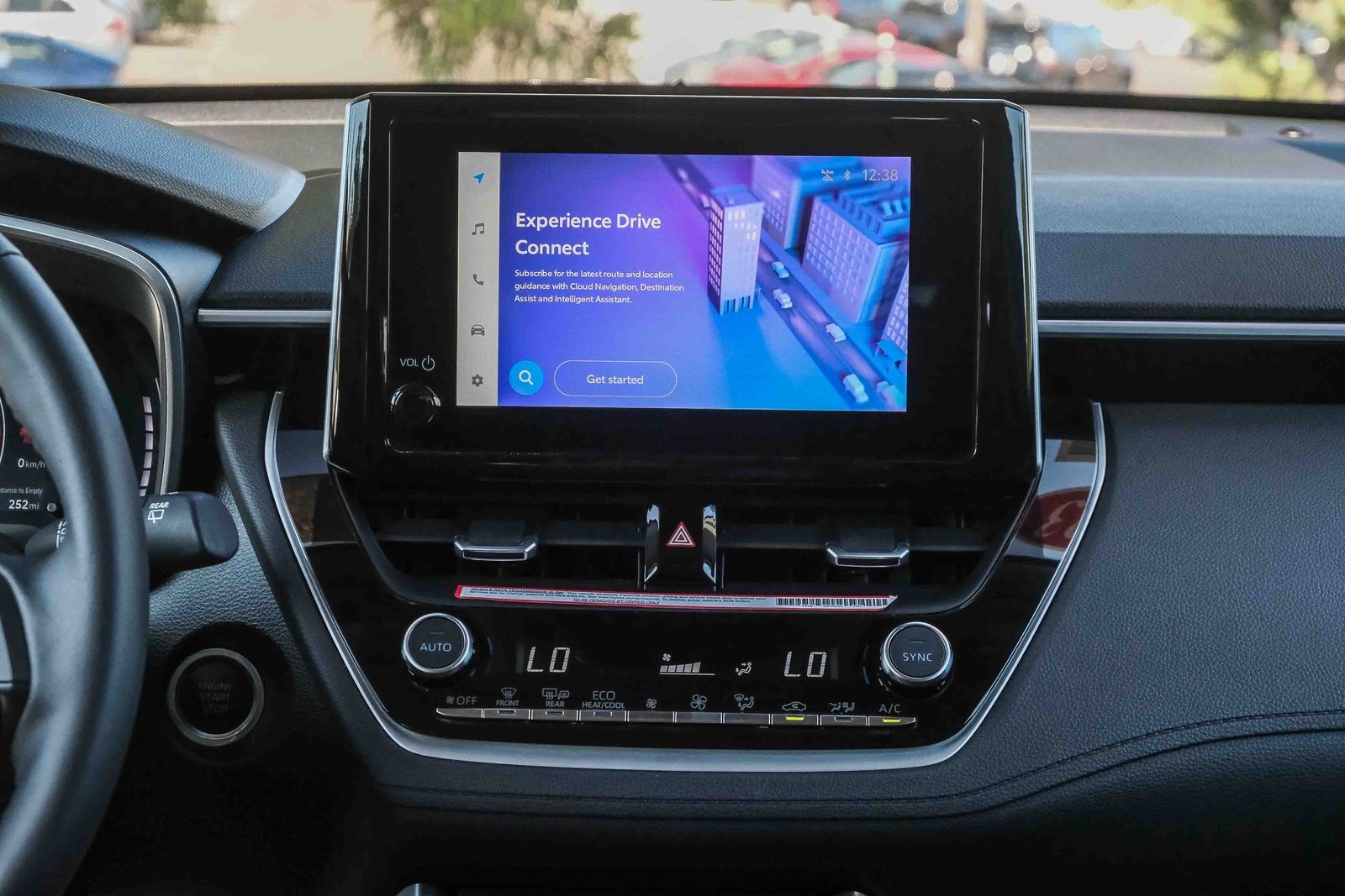 2023 Toyota Corolla Cross XLE photo 10