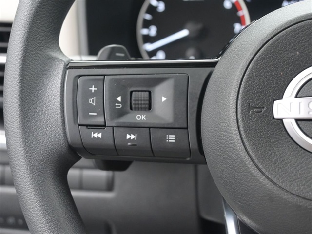 2023 Nissan Rogue SV photo 2
