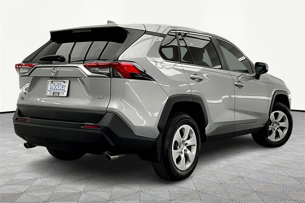 Used 2024 Toyota RAV4 LE with VIN 2T3K1RFV0RC283233 for sale in Kansas City