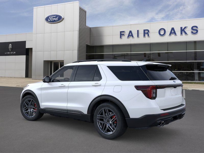 2025 Ford Explorer ST photo 4