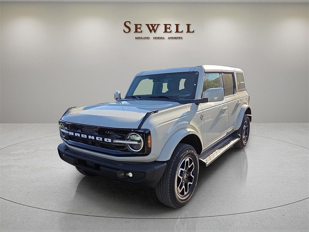 2025 Ford Bronco 4-Door Outer Banks's photo