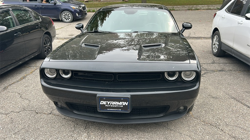 2019 Dodge Challenger SXT photo 6