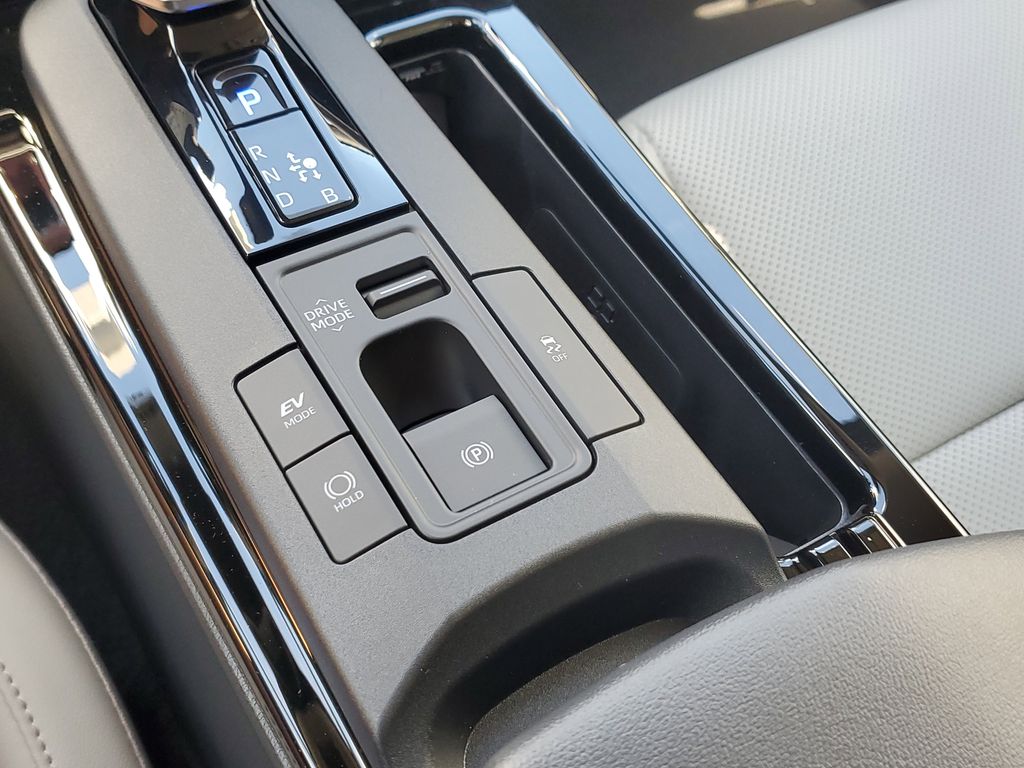 2026 Toyota Prius XLE photo 25